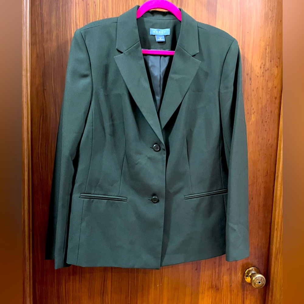 Koret Blazer Jacket size 12. Dark Olive. Fully lined.